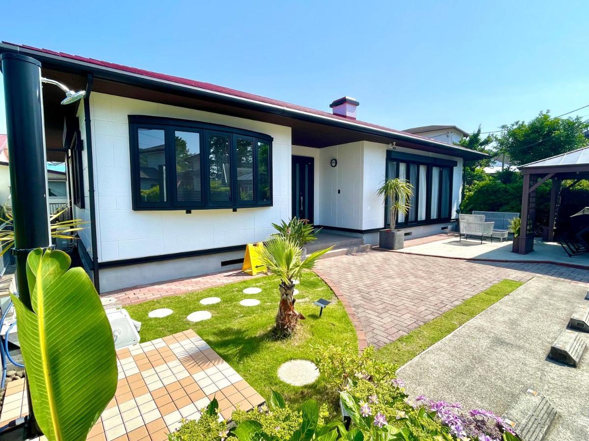 弓ヶ浜海水浴場徒歩1分! 一棟貸別荘! Yumigahama Beach House & Bbq! Minamiizu Exterior photo